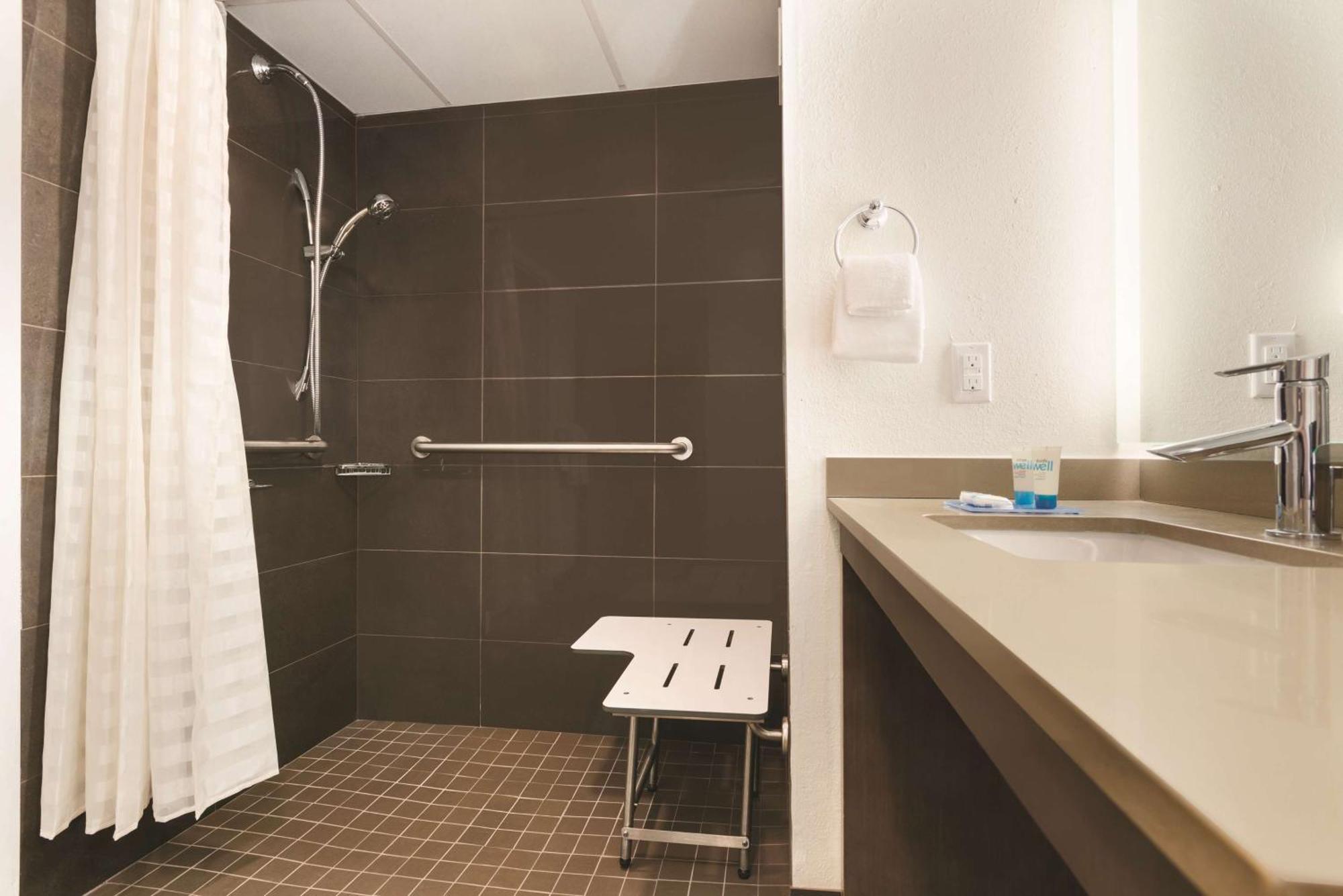 Clt Sky Suites Charlotte Ngoại thất bức ảnh
